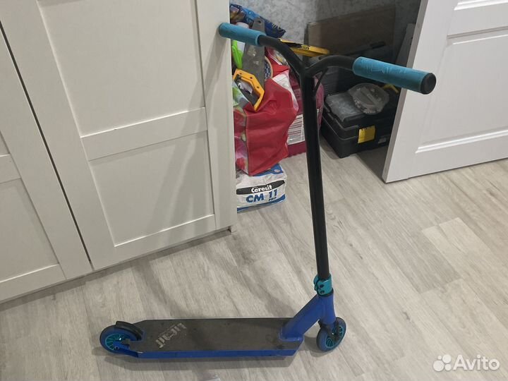 Трюковой самокат