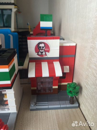 Миниатюры из конструктора, кафе, магазины