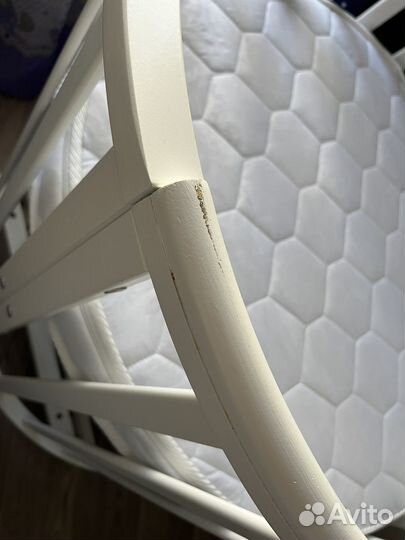 Детская кровать с маятником