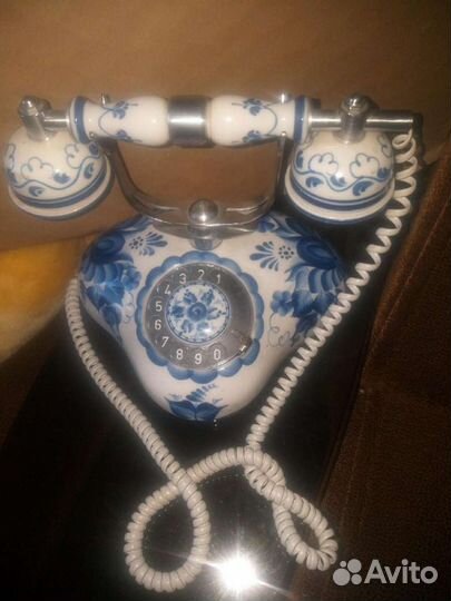 Гжель.Телефонный аппарат
