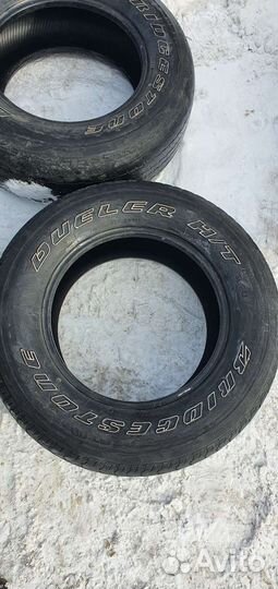 Bridgestone Dueler H/T 275/65 R17