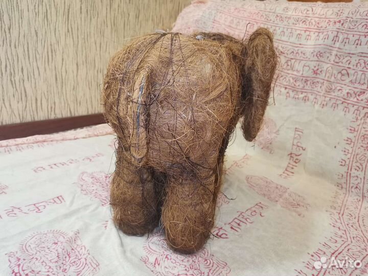 Кашпо слон из натурального материала