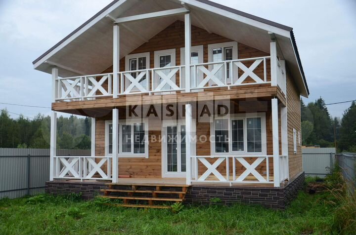 Коттедж 160 м² на участке 4 сот.