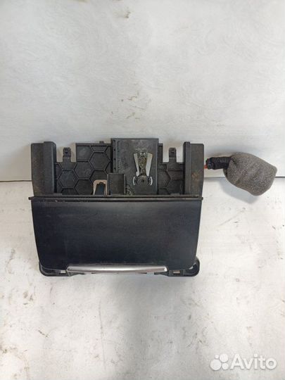 Пепельница Audi Q5 8R 2010