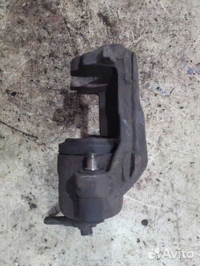 Суппорт Volkswagen Golf 5K1 cgga 2012