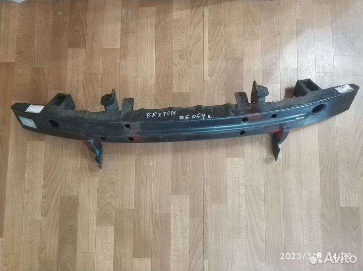 Усилитель переднего бампера Ssang Yong Rexton