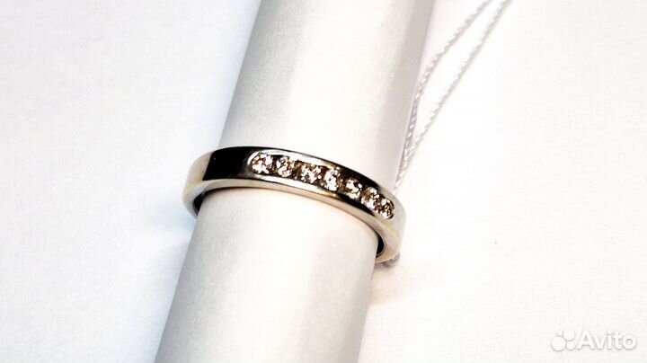 Кольцо с природным камнем Золото