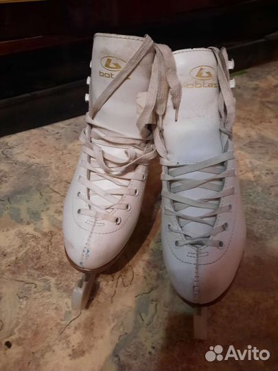 Коньки женские 37
