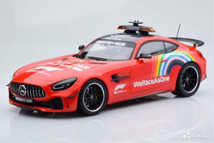 Mercedes AMG GT R Safety Car 1:18 Minichamps