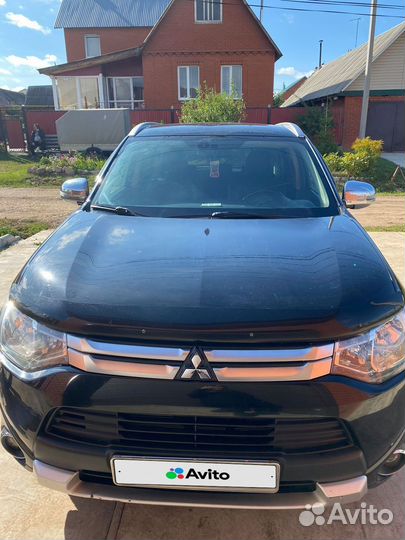 Mitsubishi Outlander, 2014