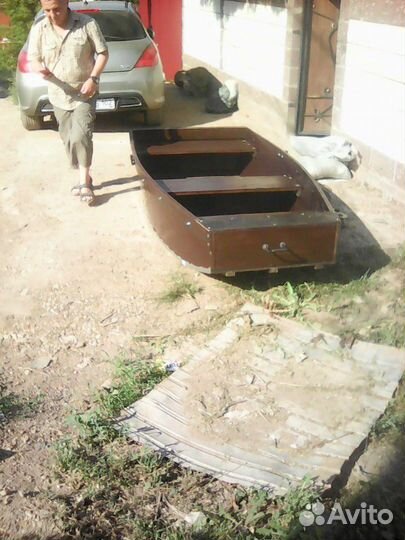 Деревянная лодка