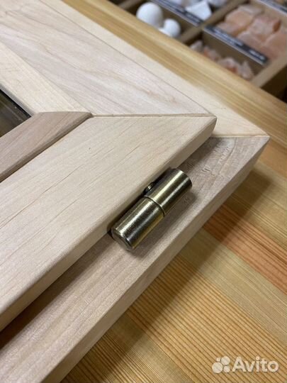 Деревянные окна для бани форточка из дерева