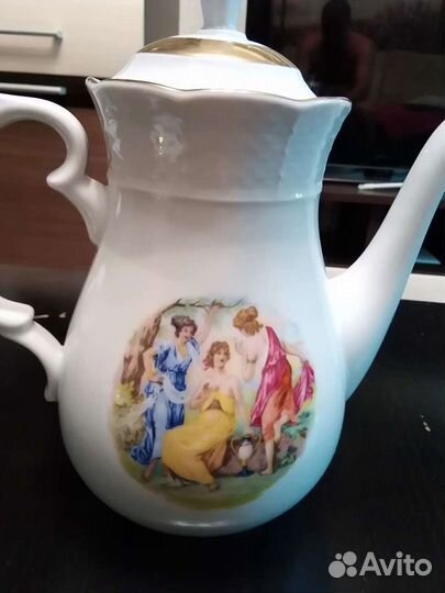 Сервиз кофейный, Мадонна