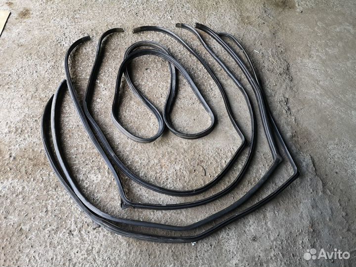 Уплотнитель двери стекла для Hyundai Elantra 06-11