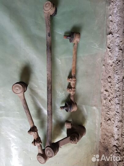 Рулевая трапеция в сборе с маятником Шевроле Нива