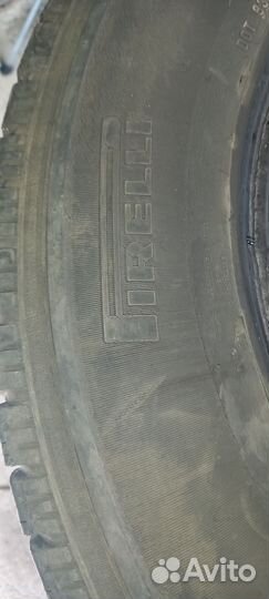 Pirelli Ice 245/65 R17