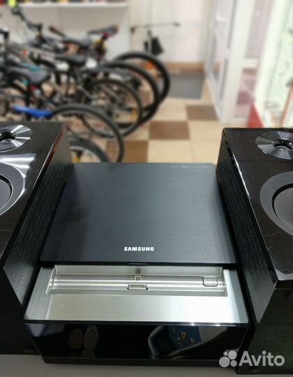 Муз центр Samsung MM-E430D (109)