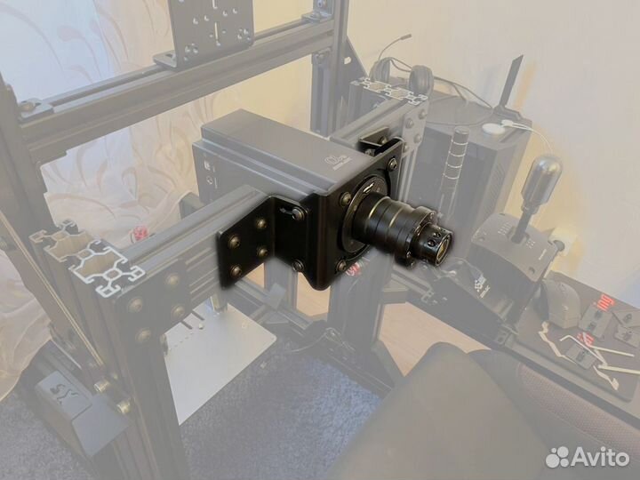 Крепление Simagic и Simucube к кокпитам