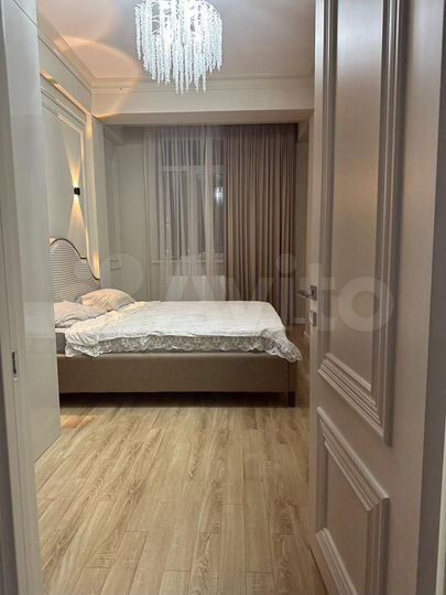 3-к. квартира, 95 м², 2/10 эт.