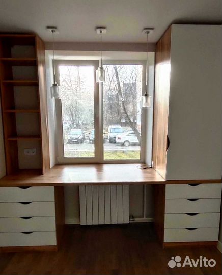 Рабочая зона у окна