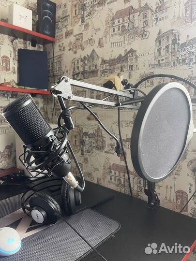 Микрофон студийный akg p120