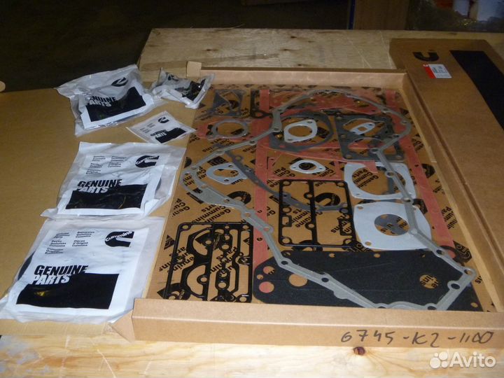 Подберем запчасти на Komatsu 6127-31-6261