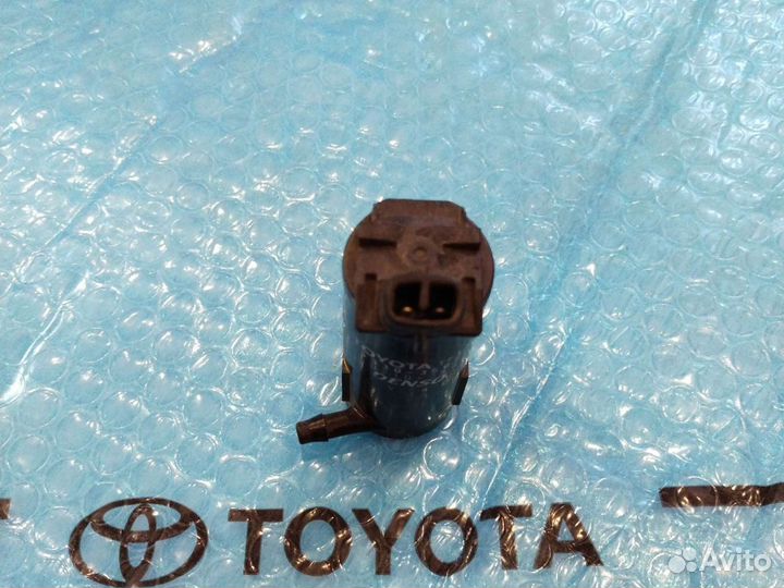 Моторчик омывателя лобового стекла Ленд Крузер 100