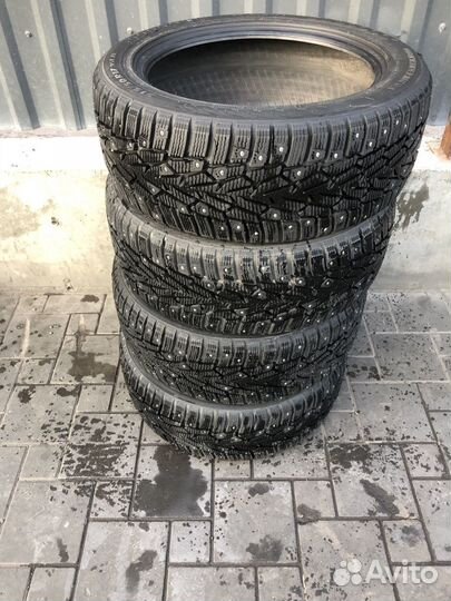 Nokian Tyres Hakkapeliitta 7 215/50 R17 95T