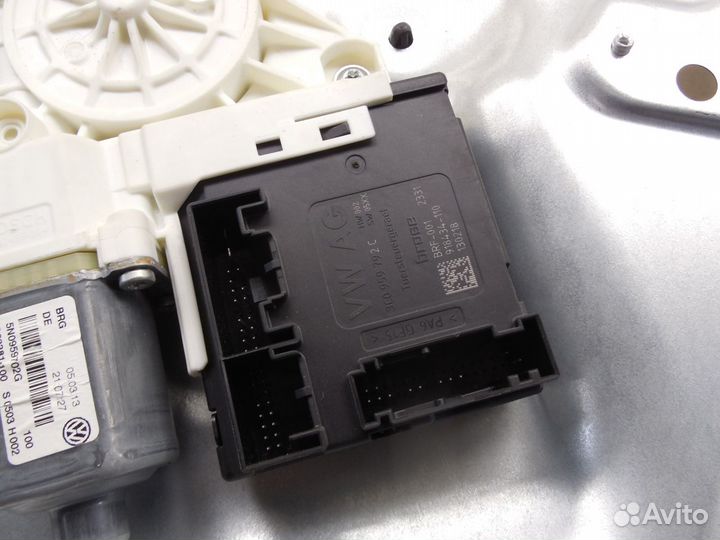 Стеклоподъемник электр. передний правый Tiguan 201