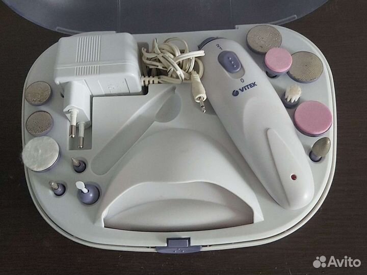 Маникюрный набор Vitek Маникюрный набор VT-2202