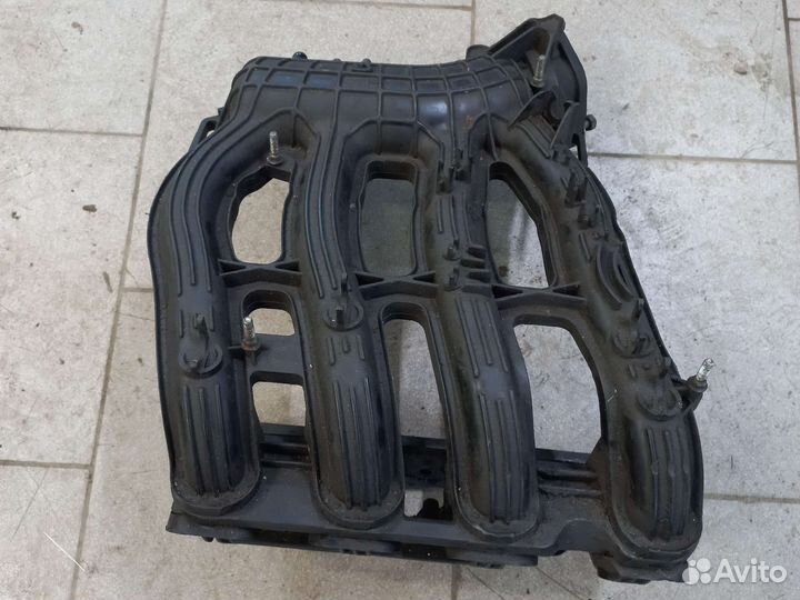 Впускной коллектор ваз 16кл Приора