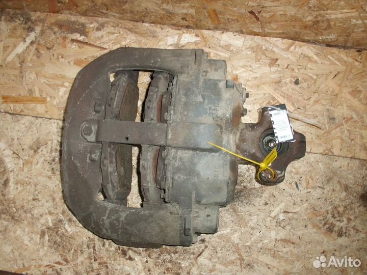 Суппорт передний левый Volvo FH13 20523651