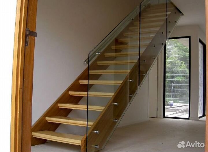 Стеклянные перила для лестниц