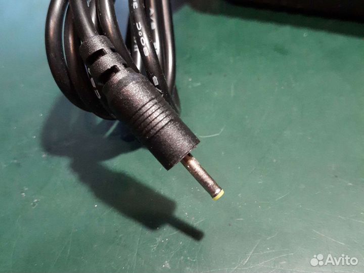 Зарядка для планшета 5V 2A 2,5x1,5мм