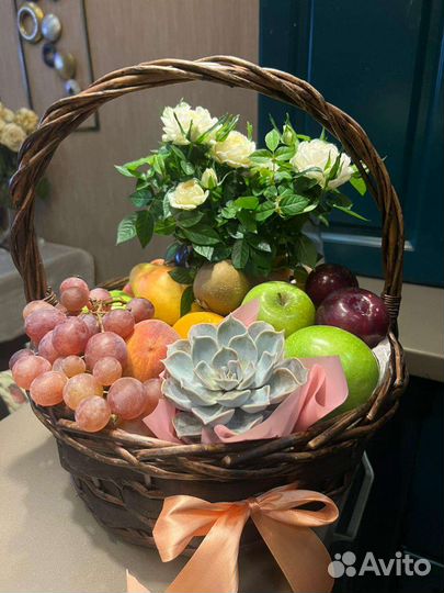 Букеты из цветов и композиции