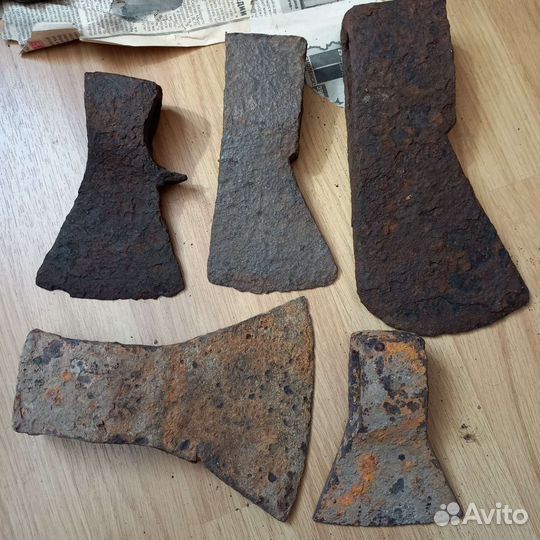 Топор старинный