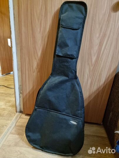 Акустическая гитара