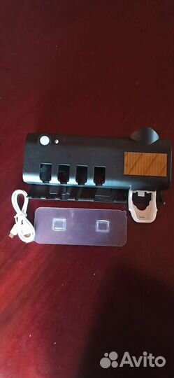 Держатель для зубных щеток,диспенсер для пасты