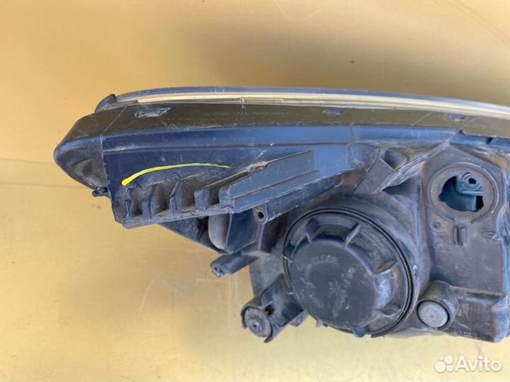 Фара галогеновая левая Kia Picanto TA 2011-2017