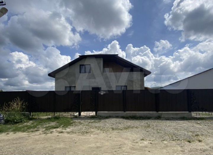 Дом 206 м² на участке 5 сот.