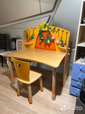 Стол письменный Хаба для девочки со скидкой