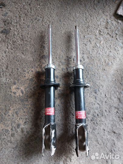 Передние стойки