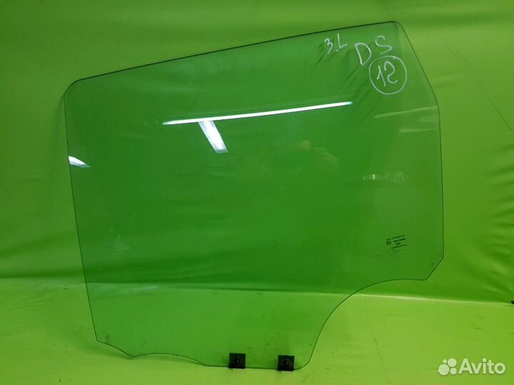 Задние стекла на Рено Дастер