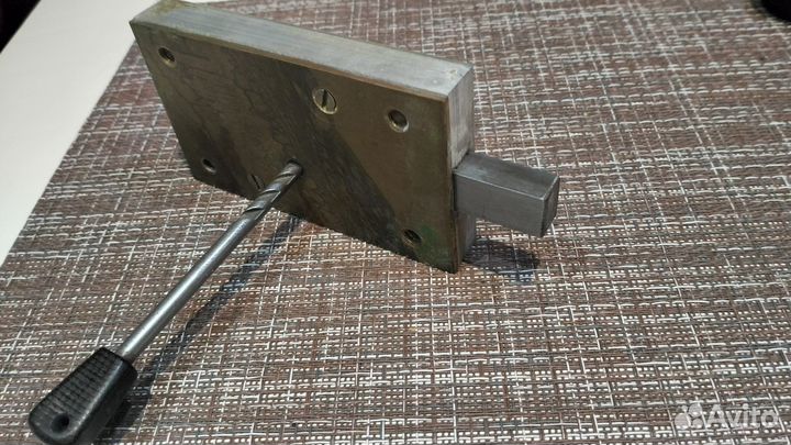 Замок накладной