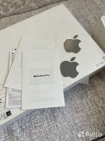 Apple MacBook Pro A2338, 13.3 16гб 256гб