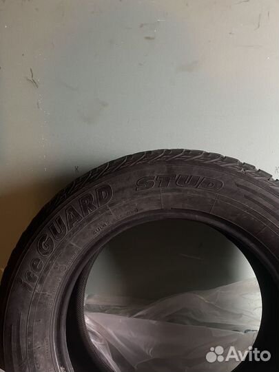 Yokohama IceGuard Stud IG65 235/65 R17 40E