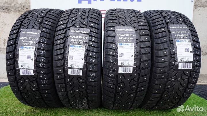 Royal Black Royal Stud II 245/45 R20 103T