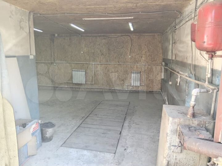 Гараж, > 30 м²