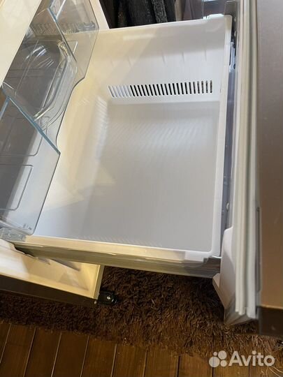 Холодильник hitachi