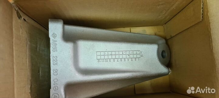 Опора двигателя SsangYong 6652232004